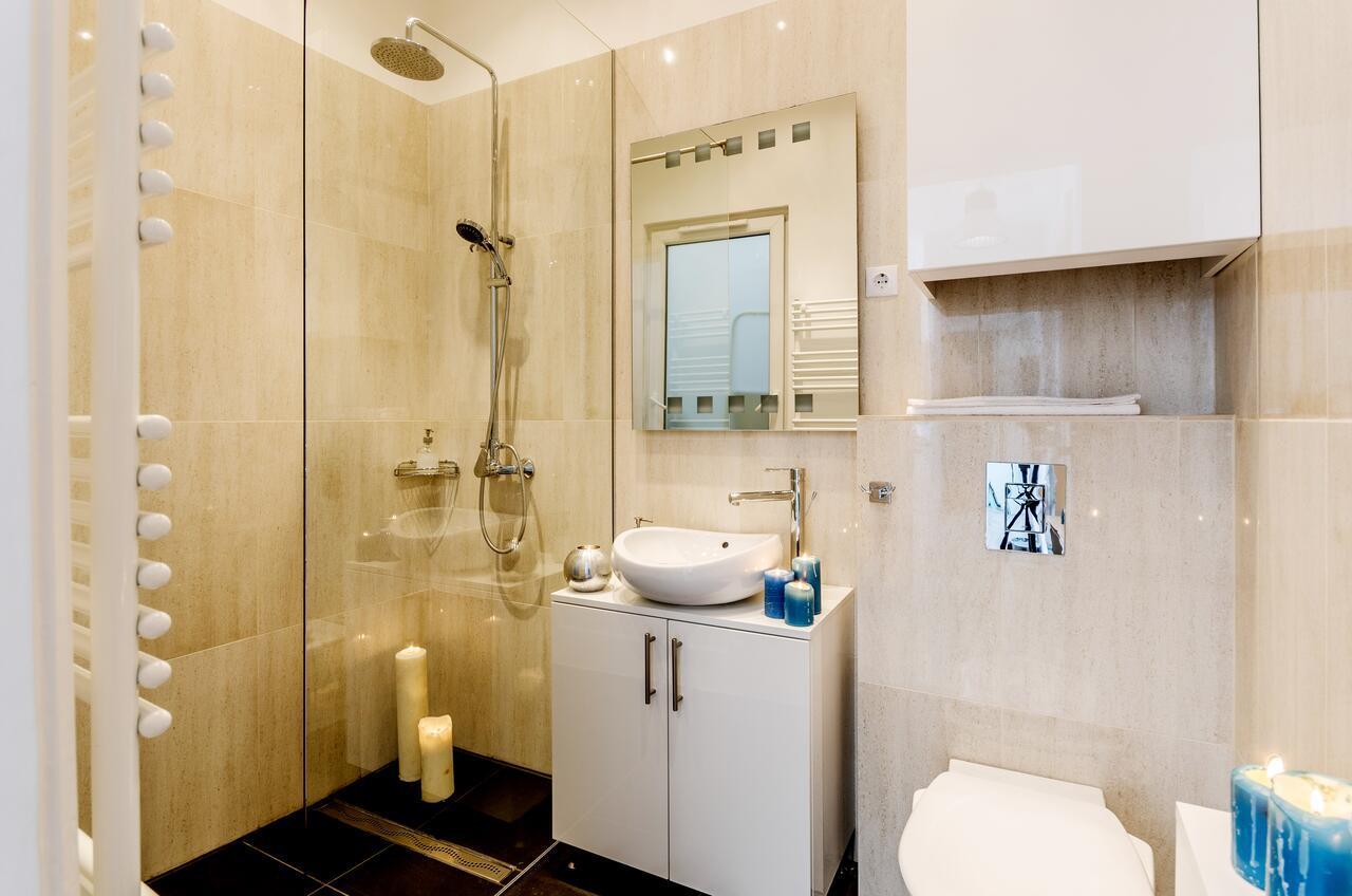 Luxury Paulay Street Apartment Budapest Exterior photo